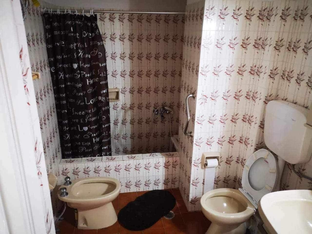 Comfortable Beachfront Apartment Лутракі Екстер'єр фото
