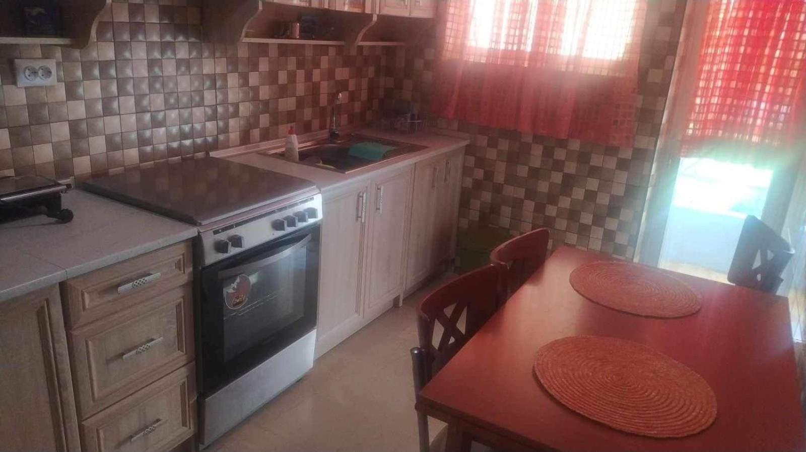 Comfortable Beachfront Apartment Лутракі Екстер'єр фото